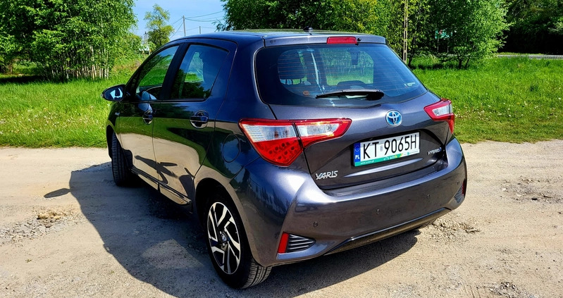 Toyota Yaris cena 66000 przebieg: 30000, rok produkcji 2019 z Tarnów małe 92